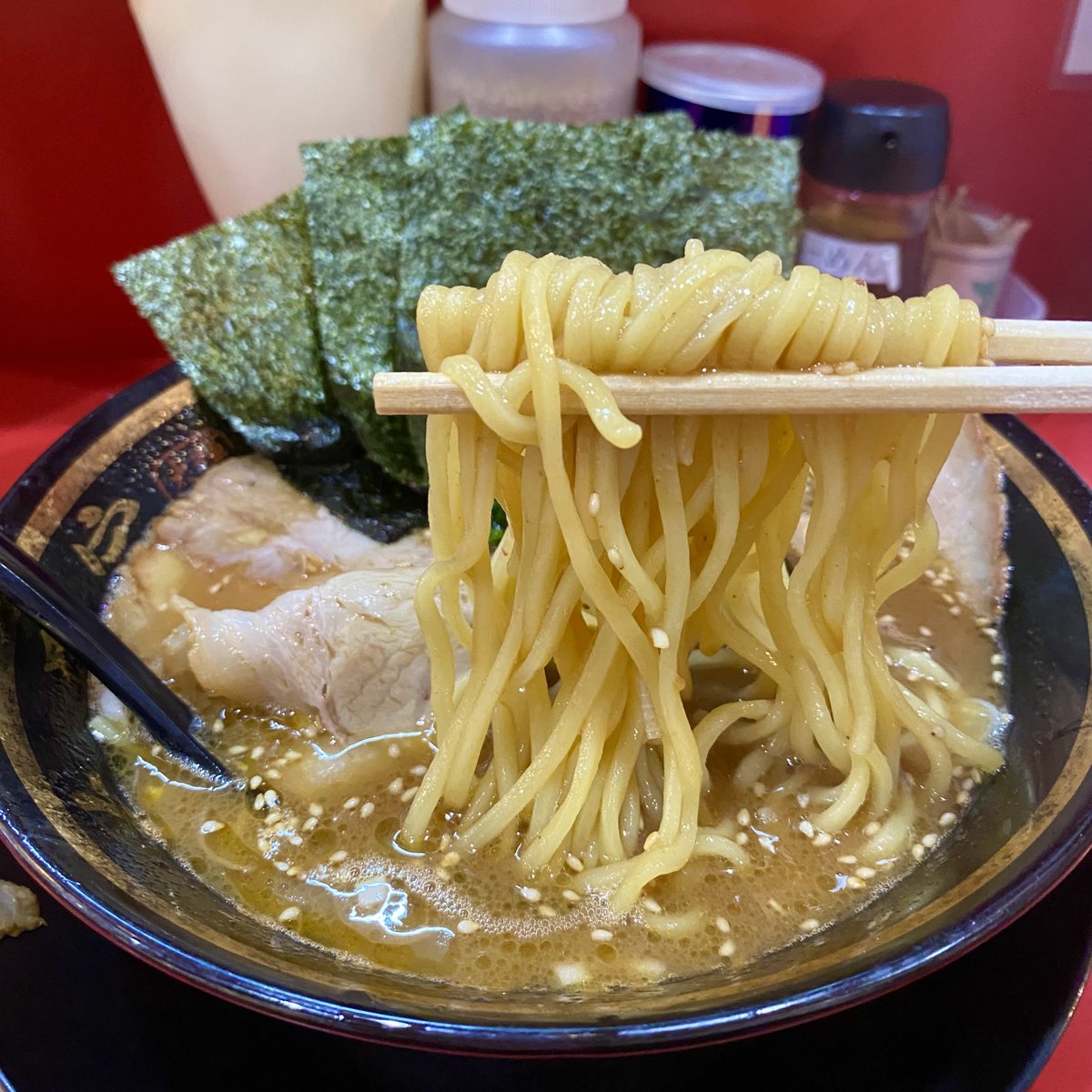 3121byproxy3121's tweet photo. 麺リフッ今日もウマイ超っ #大元家 #大岡山 #大輝家直系 #家系ラーメン #家系ワークアウト #うまみーん https://t.co/RzMbO5fICZ