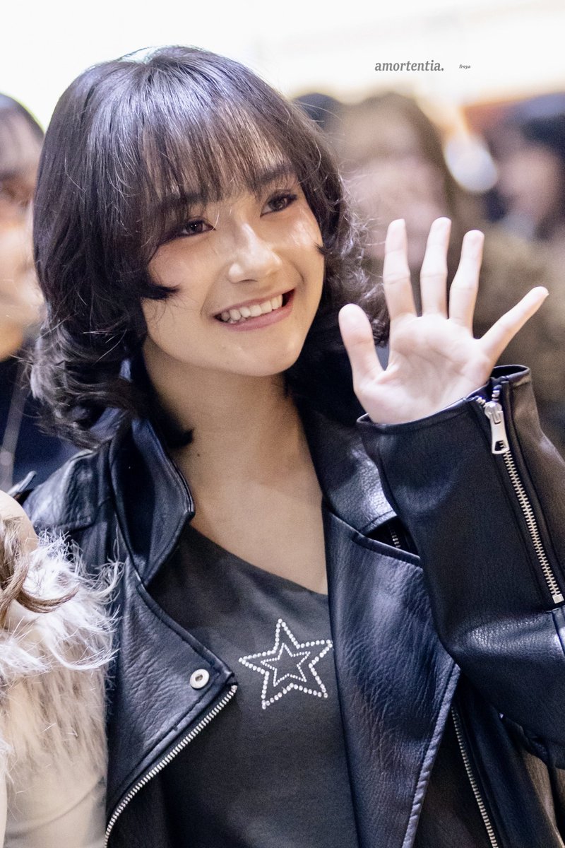 amortentia0213's tweet photo. 260705 MnG 2S Jogja 🐯🖤

#Freya #프레야 #フレヤ #JKT48 https://t.co/cQmEpEmo22