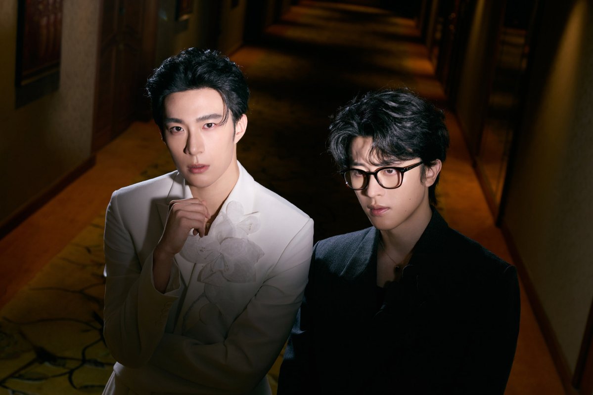 XiuBoGlobalFC's tweet photo. 2026/07/05 幸章力_Hamburger weibo update 

the story begins through the lens, as the curtain rises between two silhouettes

#XingZhangLi #XiuBo #MatthewHan #ZhangMingbo #XingZhuohui https://t.co/fGcRwwL2po