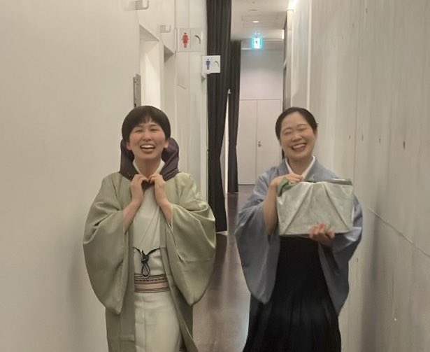 nonkiyakou's tweet photo. 【＼残席減ってきました🙇／】
Ｗ真打昇進盛り上がって〼！
いちいち見聞録 第四録
8/11(火・祝)13時〜
座・高円寺2
春風亭一花🎊田辺いちか
全指3,300円 

ゲストは立川吉笑師匠！
カッコいい真打になるためにプロデュース力を学び〼

🎟️チケットぴあ
https://t.co/gaxND2uxI0

👩‍🦽車椅子優先席
完売🙇🏻‍♂️ https://t.co/eHBfu3hUBy