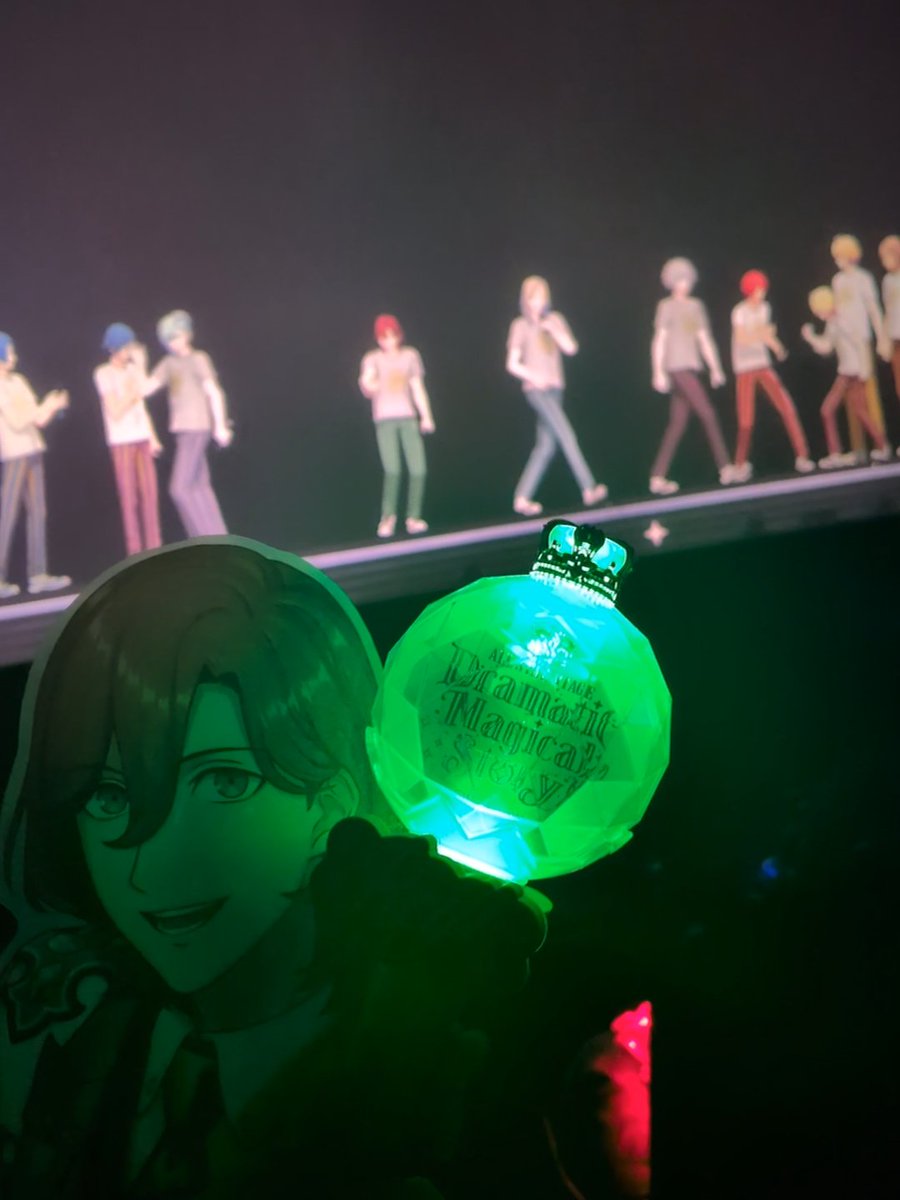 _momoinc's tweet photo. ディレイ行ってきた！！！💚 https://t.co/Nb61qUSRWV