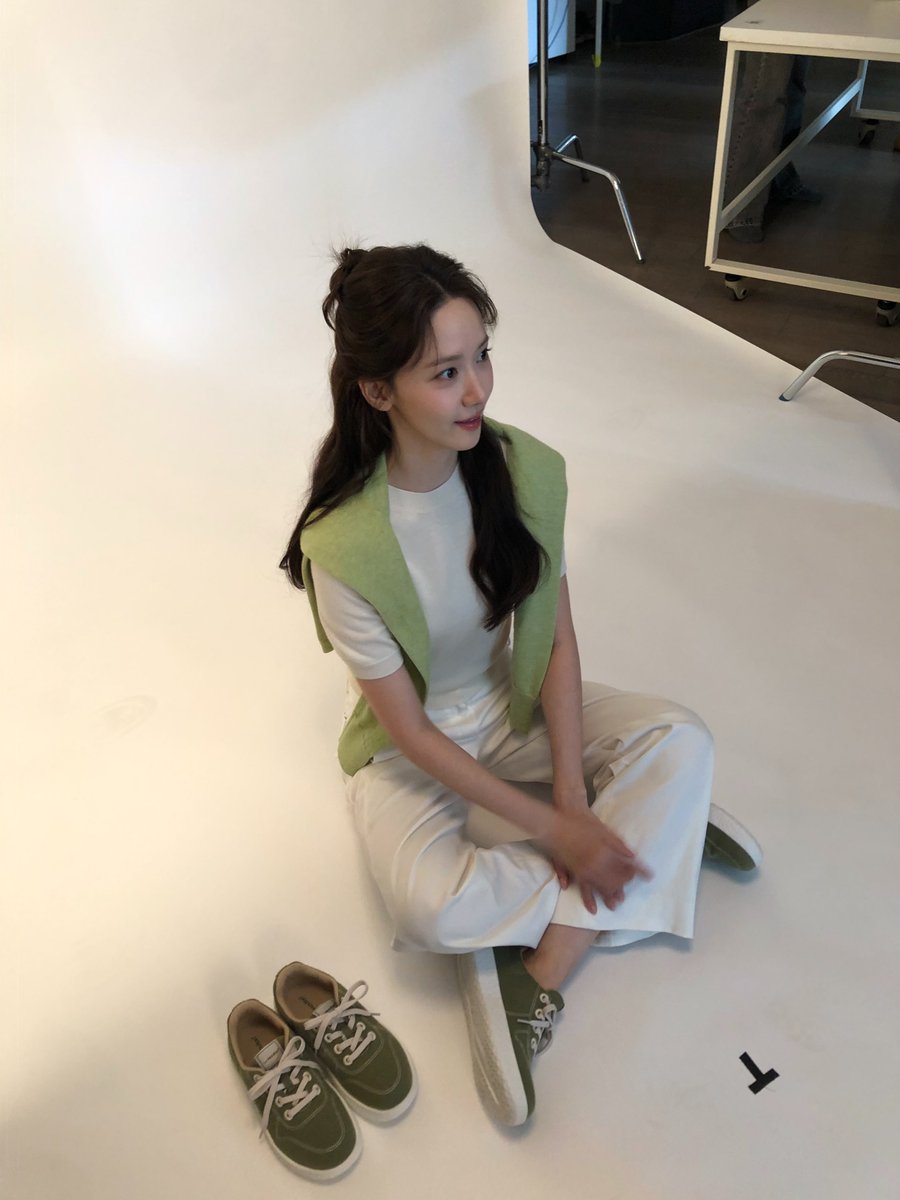 530_zip's tweet photo. 260705 융스타그램 #윤아 #YOONA

💚💚💚
@/lemouton_shoes

🔗https://t.co/pw7LMVVuLJ https://t.co/14THQiZjJQ
