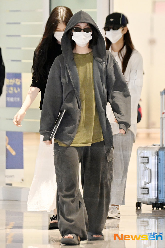 SRJ_Global's tweet photo. PRESS | 260705

#RYUJIN (#류진) has safely arrived at Incheon International Airport, returning from Bangkok, Thailand.

🔗https://t.co/hw546n4uZx
🔗https://t.co/RjcpTaUVeF https://t.co/N8l6eSRmj3