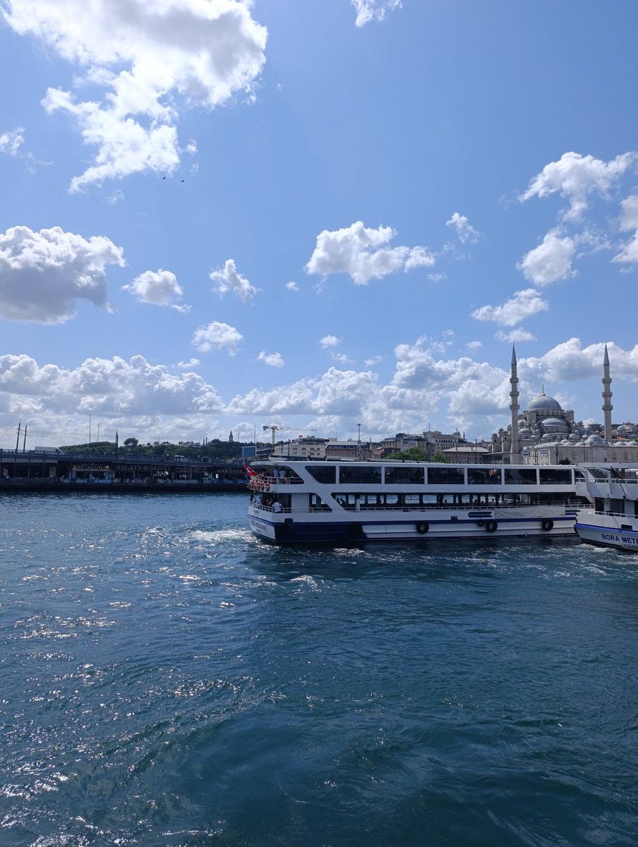 BAKKALAMCA3431's tweet photo. #pazar güne mis gibi başlamak buna denir boğaz müthiş bugün 🥰☀️🫧iki mavi arasında https://t.co/1pKoJzWIwr