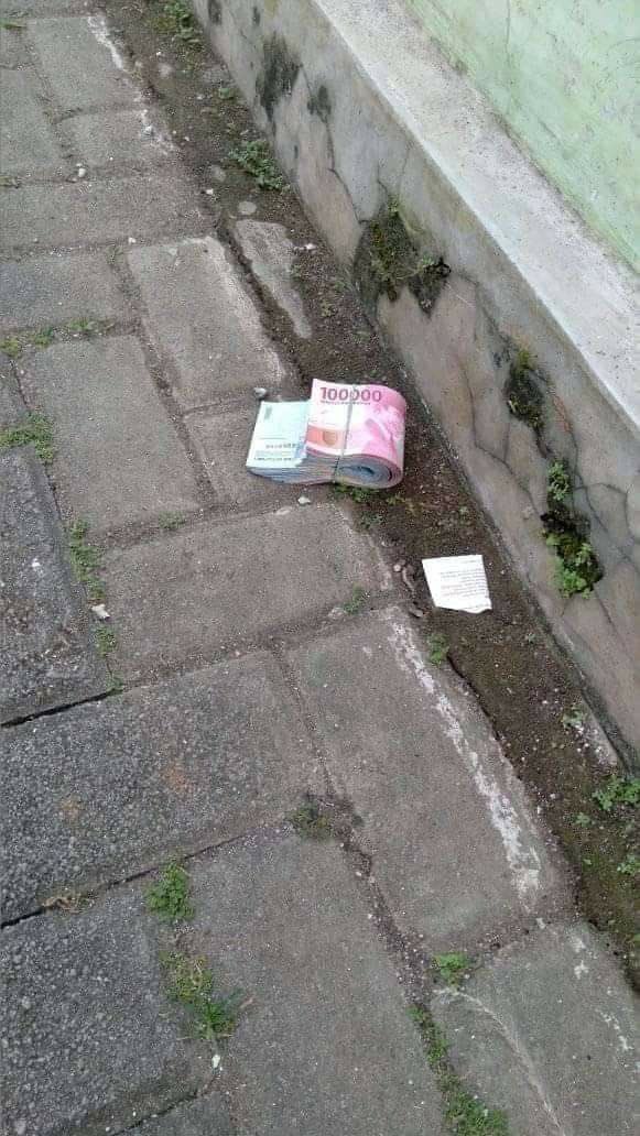 manda tweet media