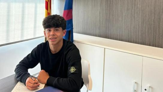 BarcaUniversal's tweet photo. Barcelona have signed Víctor Barbany, one of the most sought-after 15-year-old midfielders in Spain.

The Spain U15 international arrives from Leganés after a strong season, winning the Cadete league, the Spanish U16 Championship with Madrid’s regional team and earning five Spain U15 call-ups.

— @mundodeportivo
