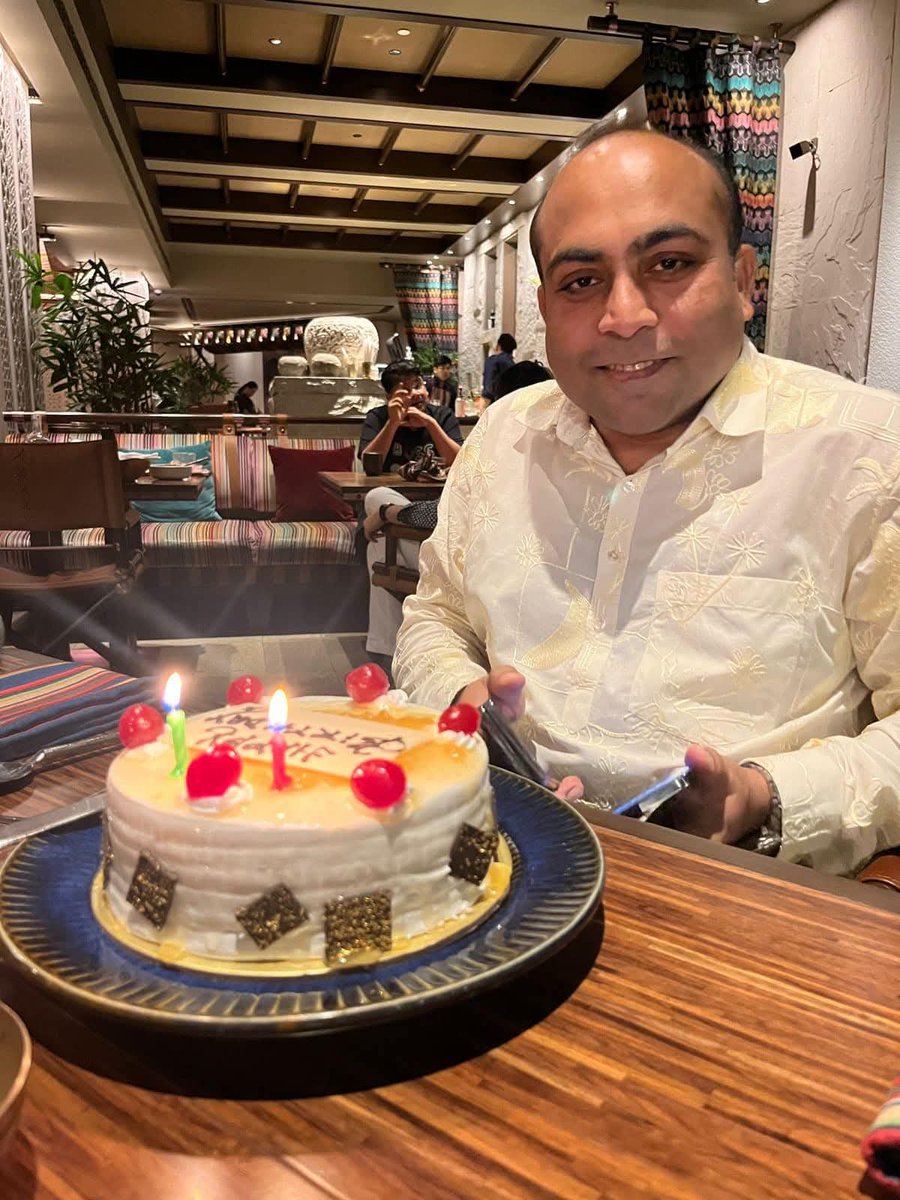 ThawaruR's tweet photo. Wish you Happy Birthday 🎈🥳🎉🎊💐🎈🎂 Saheb https://t.co/kDWwkk4ZuY