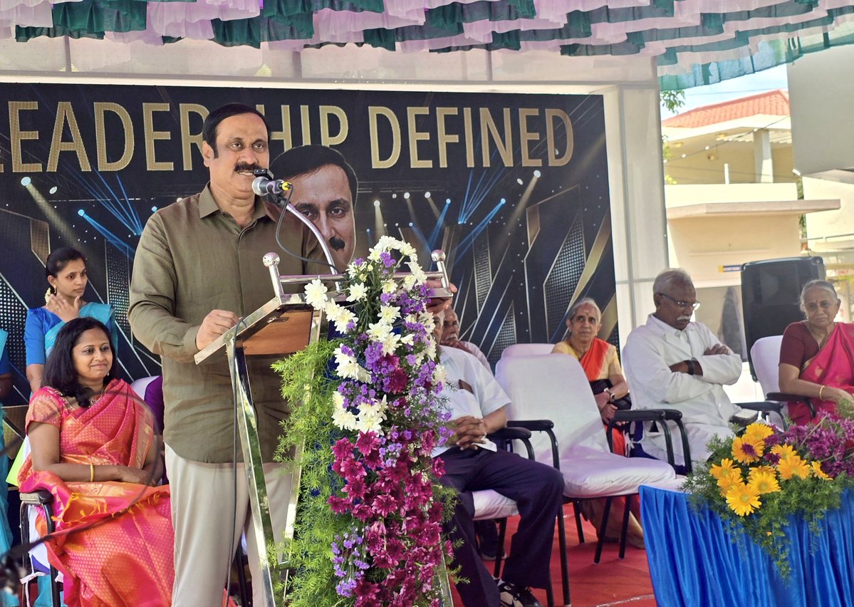 draramadoss's tweet photo. சேலம் - Dr.சுந்தர்ராஜன் மருத்துவமனையில், CATH LAB - GE IGS 330 (இதய வடிகுழாய் ஆய்வகம்) திறந்து வைத்த போது. உடன் மருத்துவர் சுந்தர்ராஜன், விருதை வள்ளல் மருத்துவர் ஆர்.கோவிந்தசாமி மற்றும் ஆர்.ஜி.மகேந்திரன் அவர்கள் உள்ளிட்ட மருத்துவ குழுமத்தினர்.! https://t.co/tzwNmlzEvq