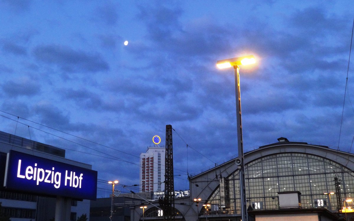 ThomasBartels83's tweet photo. Frรผh am Morgen im Hauptbahnhof Leipzig ๐๐๐ Bei meiner Rรผckreise vom HAGANE Konzert in Berlin hatte ich hier noch etwas Zeit ๐ค๐ฏ๐ต๐ถ๐ค
#Leipzig #LeipzigHauptbahnhof #Juli2026 #ThomasBartels https://t.co/RSBYqPYWQs