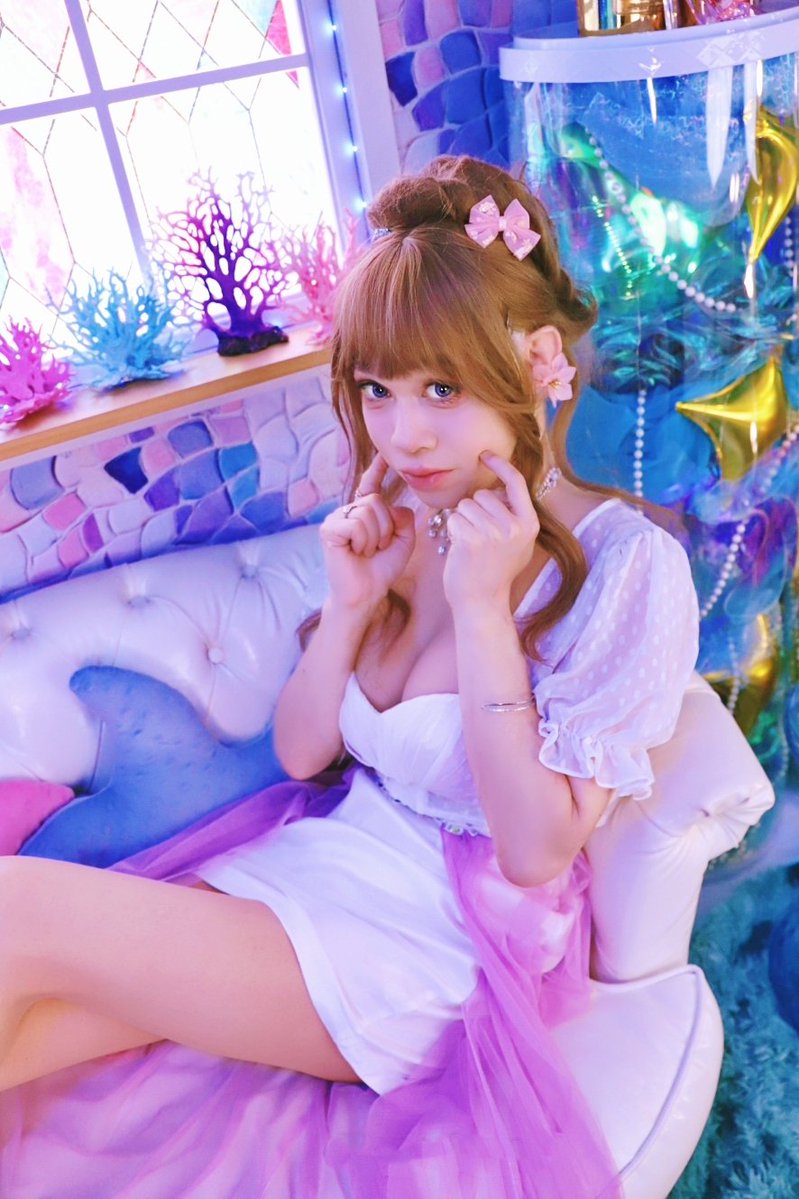 maria_memories's tweet photo. 年齢なんてただの数字♡ …それが50を軽々超えてるだけ🤣
かわいければ勝ちッしょ✨
今日もビジュ最高かよ😝
#RAAR #RAARで女装してみた #女装 #男の娘 #女装男子 https://t.co/q4VW2M61dA