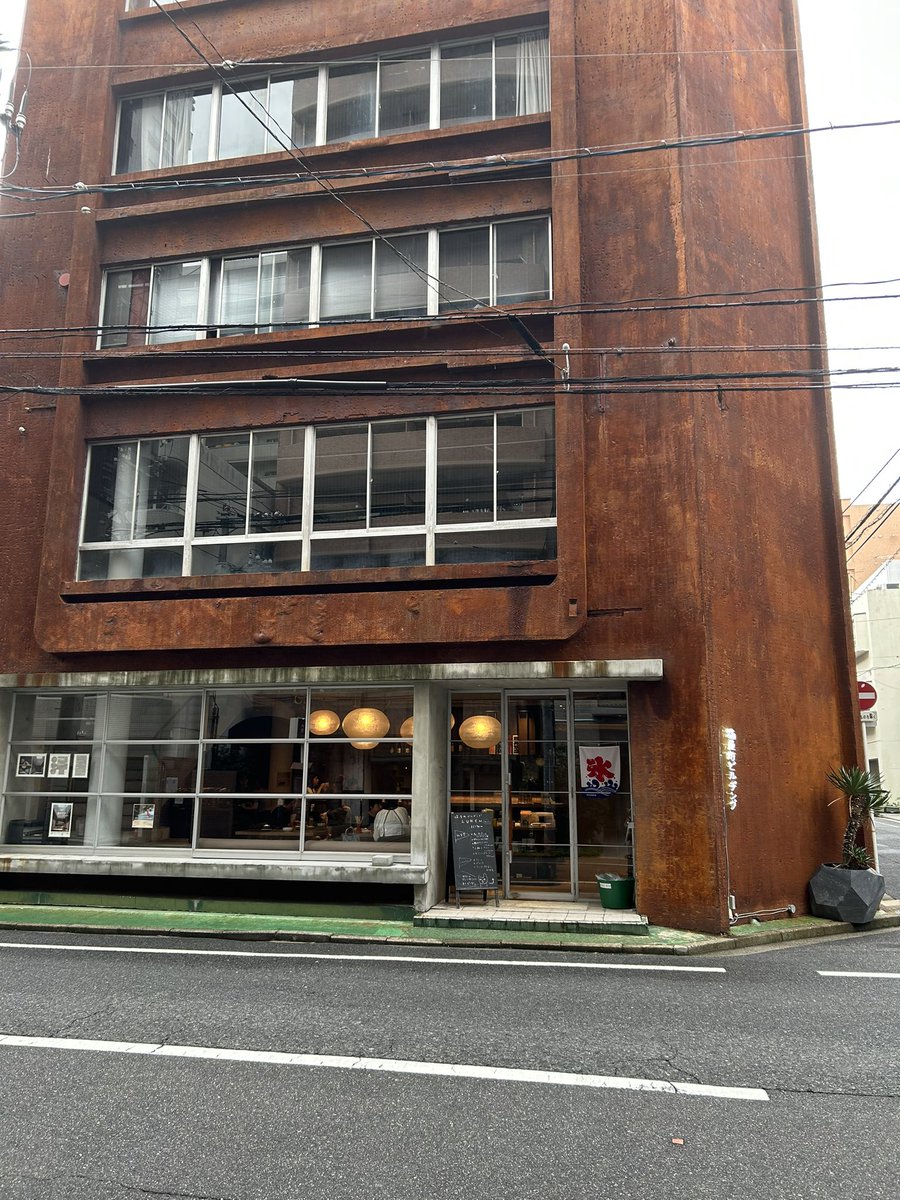 lo__sr1's tweet photo. ぴーとちまたとアイス🍨🦢⸝꙳ https://t.co/FfQhJtZ9kI