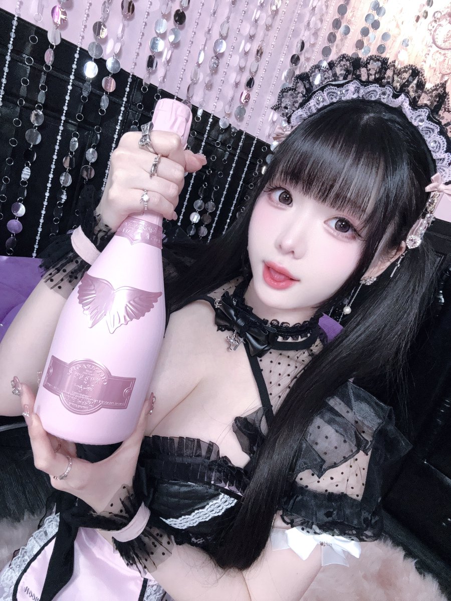 shimotsukiTW's tweet photo. エンジェルいただきました🖤
＊スタジオです https://t.co/7DfNpY2Iju