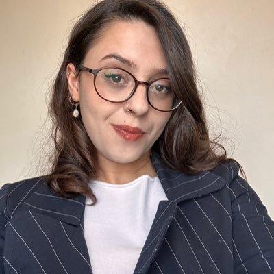 cumhuriyetgzt1's tweet photo. 🟥NATO operasyonlarında gazeteciler de hedefte
⚫️T24 editörü Buse Söğütlü ve OdaTV editörü Ceren Erdoğdu evlerine yapılan baskınla gözaltına alındı
https://t.co/LwQ5rU0lN8 https://t.co/FtuEVllpaR