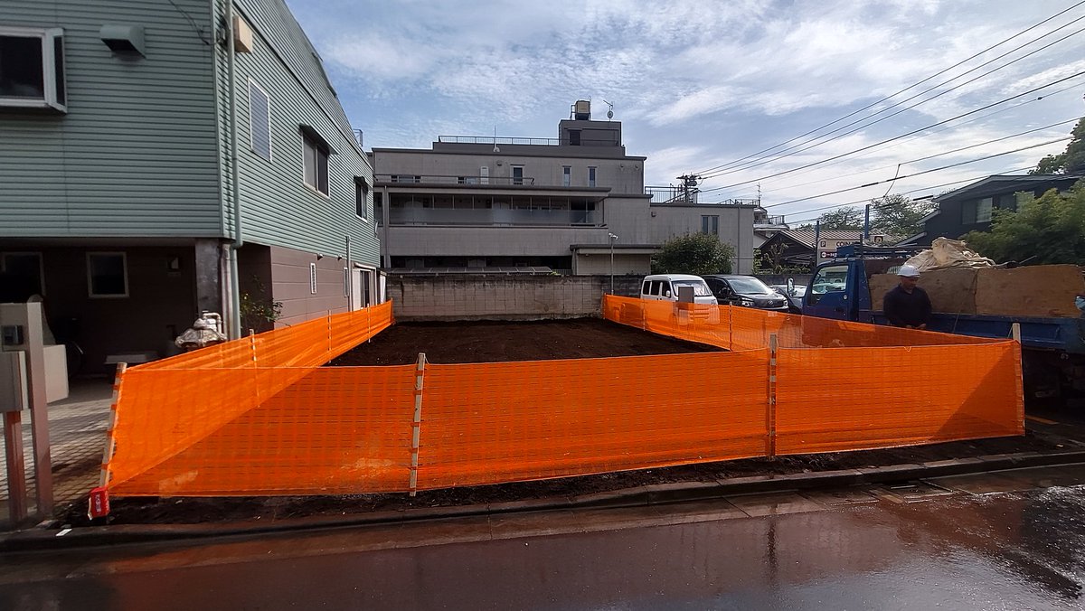 hyuga2333's tweet photo. 【想像は破壊から始まる】
私たち日向興発はただ壊すだけの解体ではなく、次の建築や街づくりへの始まりを担っています。
安全・敏速・環境配慮を徹底し、地域の未来を支える工事を行っています。
日向興発の解体は未来を築く第一歩です。KW
#解体工事 #想像と破壊 #建築の始まり #日向興発 https://t.co/lszJcqKpj5