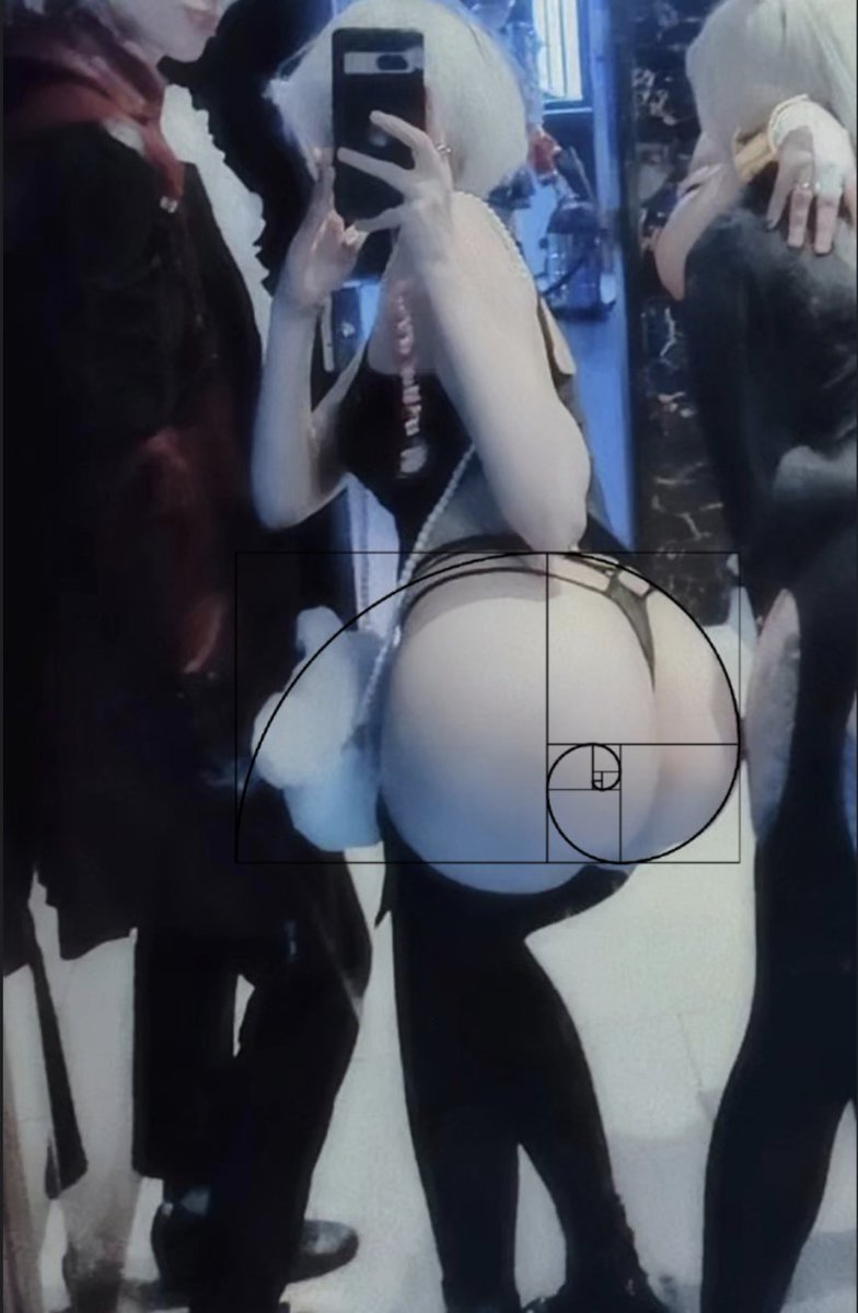 LoafQueen's tweet photo. I will not let y'all forget the 2B ratio https://t.co/cCs061iDnV