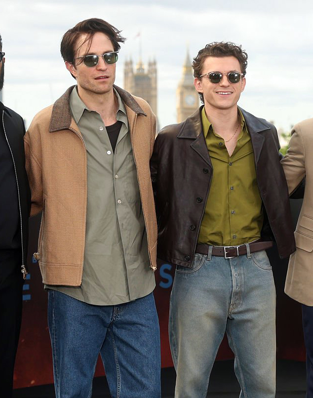 leadaal's tweet photo. when bruce wayne meets peter parker https://t.co/kxYQ5O0gj9