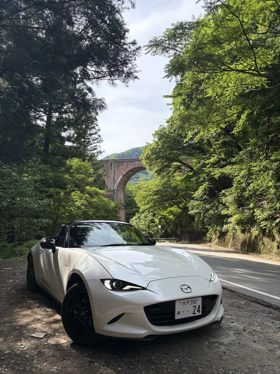 ND5RE___24's tweet photo. 𝟐𝟎𝟐𝟔𝐯𝐞𝐫.

年齢 | 26
在住 | 茨城
車種 | NDロードスター
趣味 | 音楽🎧 スポーツ観戦🏀🏐 
          ドライブ🚗 ネイル💅🏻

車の知識はなくただただ旧車やロードスターが好きなオーナーです😸同世代の方と仲良くなりたいなと思ってます😌

 #車乗りとして軽く自己紹介
 #ロードスター https://t.co/55dvboNzIN