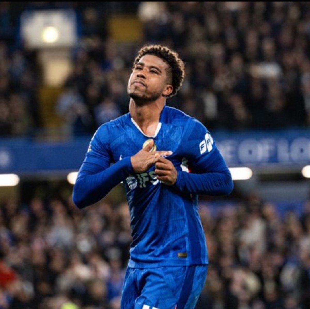 ikwuazomsX's tweet photo. I won’t let Manchester United take my boy and ruin his life like the way they did to Mason Mount. https://t.co/CiDdsJ7Ypb