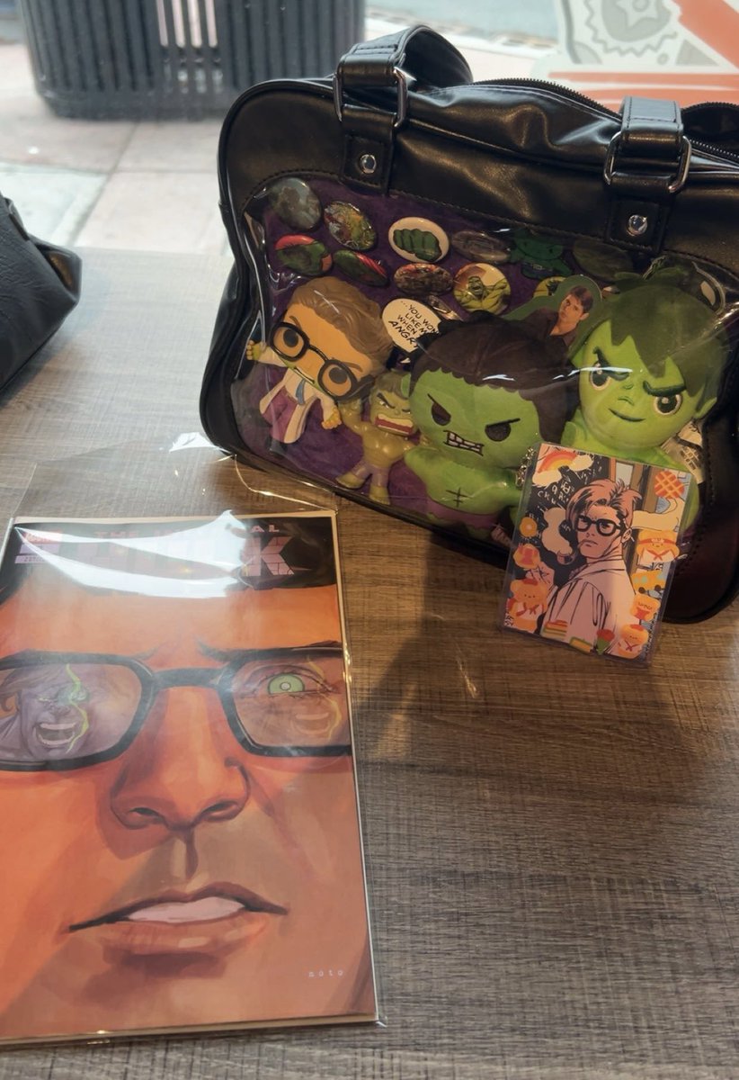 a_stitchaway's tweet photo. I never post here but here’s some recent adventures with my Hulk ita bag :D https://t.co/KapiwQCKN1