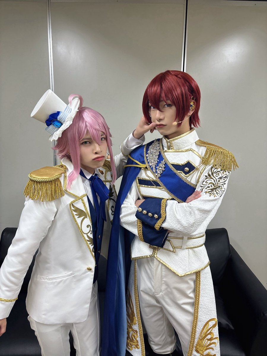 senacchiii_02's tweet photo. 『あんさんぶるスターズ！THE STAGE』
-Requiem from Knights-

東京千秋楽が無事に終わりました。

日々幸せを下さった皆さんに最大の感謝を。

本当に本当にありがとうございました！！

大阪向かうぞーっ！🐙

生涯の宿敵とっ

#あんステ https://t.co/jQn85QZTw8