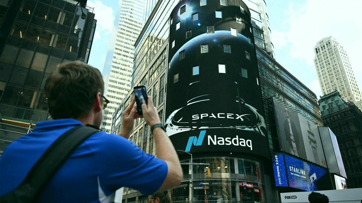abandaraxo's tweet photo. スペースXが今週、NASDAQ 100に追加されるみたい🚀 しかも$QQQ ETFにも入るらしい！ これ結構でかいニュースだよね✨ https://t.co/SjCRuX9QFu