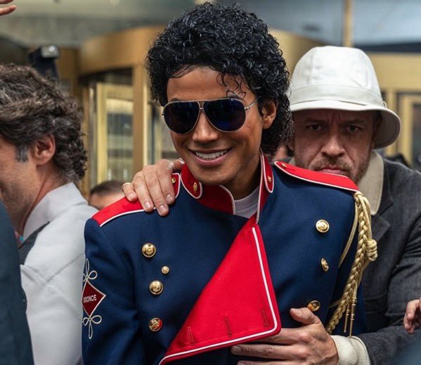 GlobalBoxOffice's tweet photo. MICHAEL has officially passed THE PASSION OF THE CHRIST to become highest-grossing biopic of all time domestically:

1️⃣ Michael (2026) — $371M
2️⃣ The Passion of the Christ (2004) — $370.8M;
3️⃣ American Sniper (2014) — $350.2M https://t.co/jYe1cXmmx4