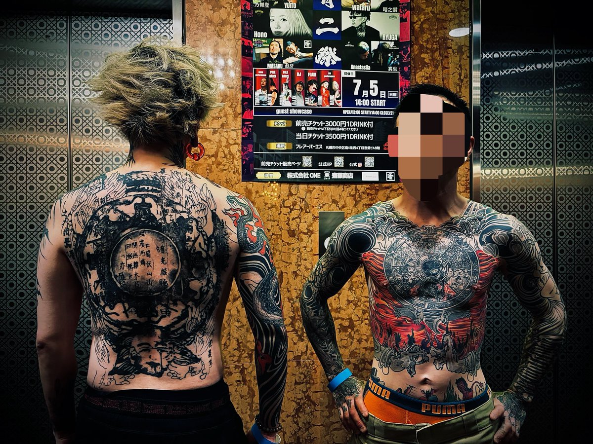 predatorprey404's tweet photo. お師匠さんとお弟子さんの一門ということで一緒に写真撮ってもらっちゃったー😆✨
かっこいい！！
ありがとうございました！ https://t.co/euSSQUrqfO