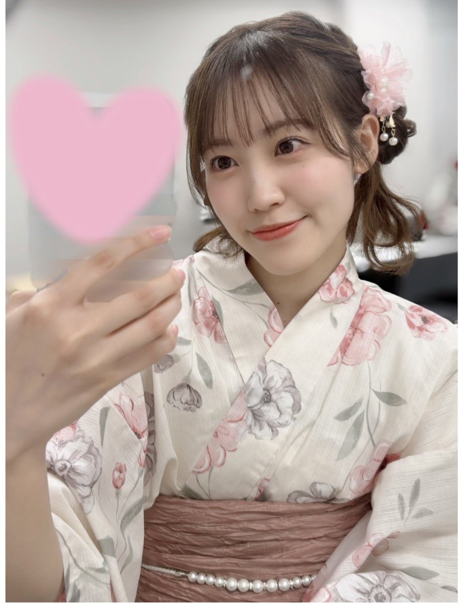 お風呂カフェから上がってきたら、 浴衣姿の可愛い里奈ちゃんの写真が