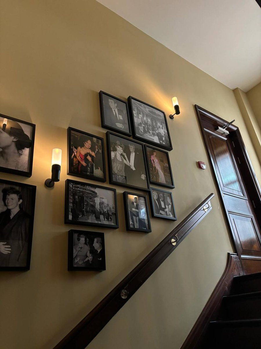 fiddlewes's tweet photo. This wall holds countless splendid nights. https://t.co/VGpPnmfeSA