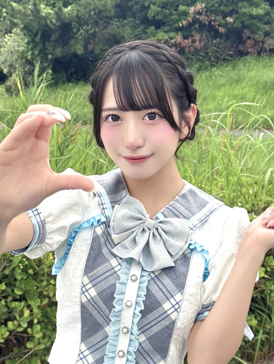 comiqon_momo's tweet photo. 超NATSUZOME 2026、2日間本当にありがとうございました！

一緒に夏を始めてくれたみんな、本当にありがとう！
ステージから見えるみんなの姿も、みんなの表情も、どれもすごく大切で、今でも余韻に浸っています、、😭

この2日間で感じたことを全部力に変えて、とにかく頑張って、たくさん考えて、もっとギアを上げてこの夏を駆け抜けます‼️

みんながいてくれる夏を、絶対に忘れられないものにしたい、改めて暑い中ライブや特典会に足を運んでくれたみんな本当にありがとうございました！🙇‍♀️