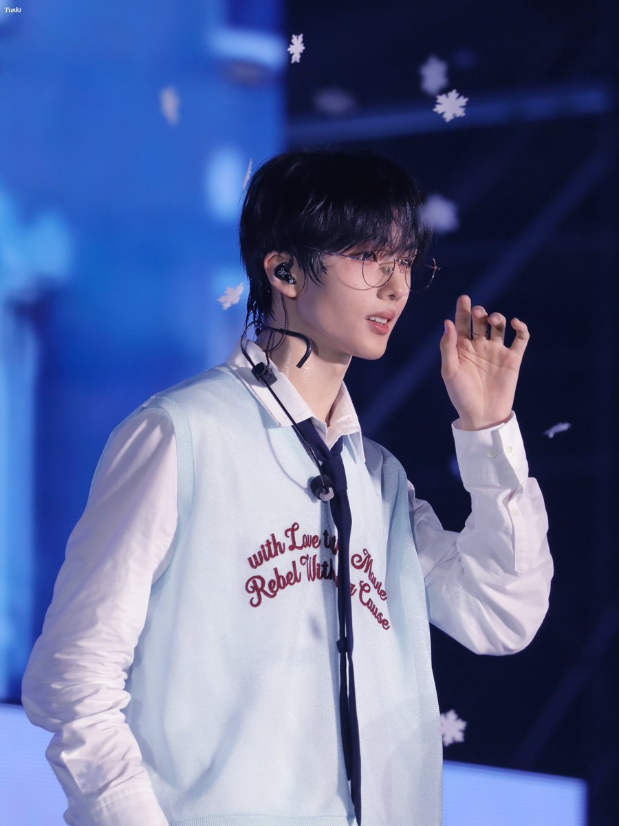 your_mystar_'s tweet photo. 이 착장 너무 좋다고ㅠㅠㅠ https://t.co/SvDrwJXu8a