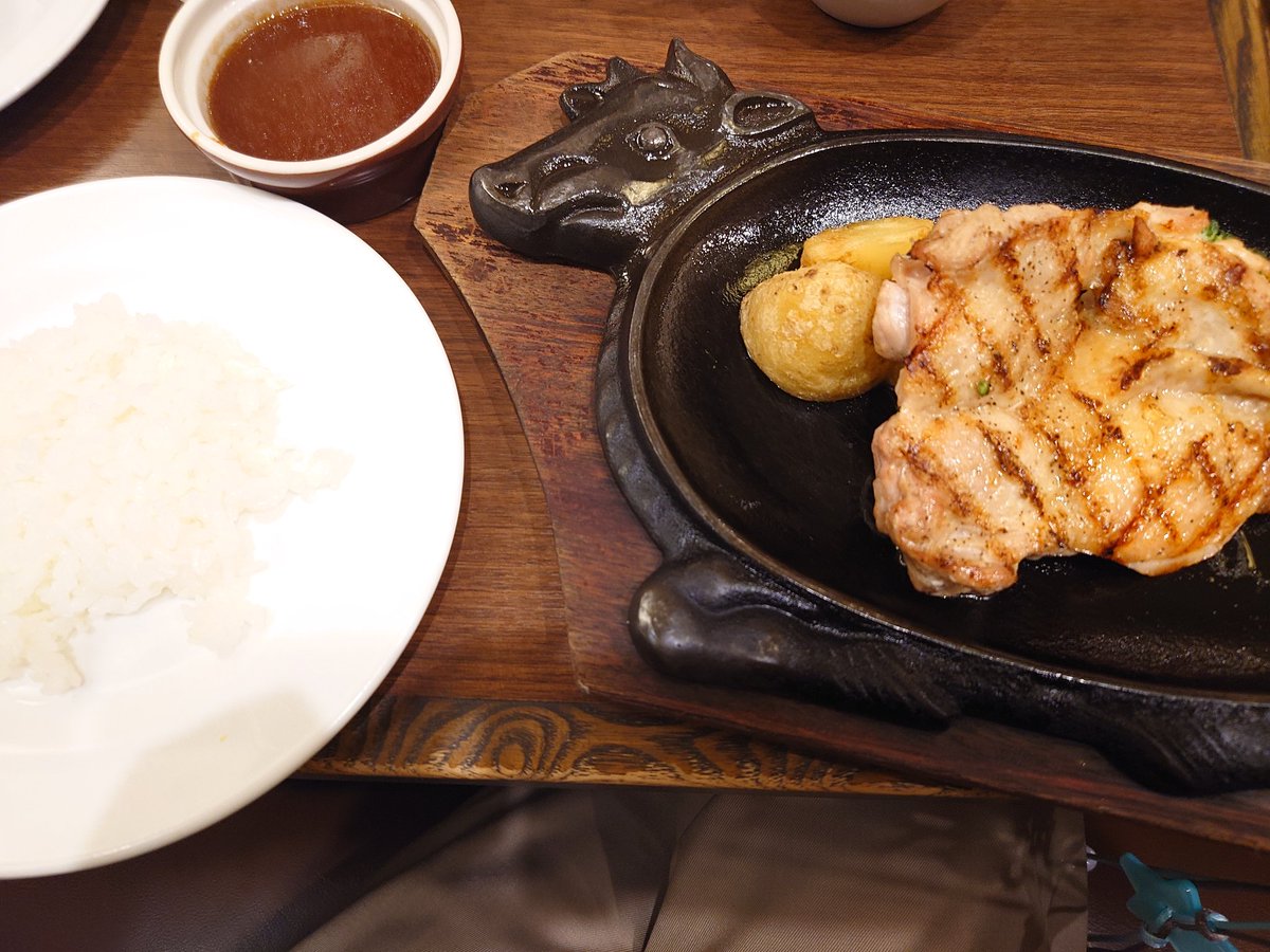 HRK_______hocp's tweet photo. 2日目も相模ファーストへ!
昨日より早めの出動で足痛ぁ⋯
投げてる人の体力すごい!
夜はフォルクスへ🍖
チートデイ多かったから
週明けからダイエットするぞー
#NBF #関東ブロック https://t.co/xVKEfRfDLH