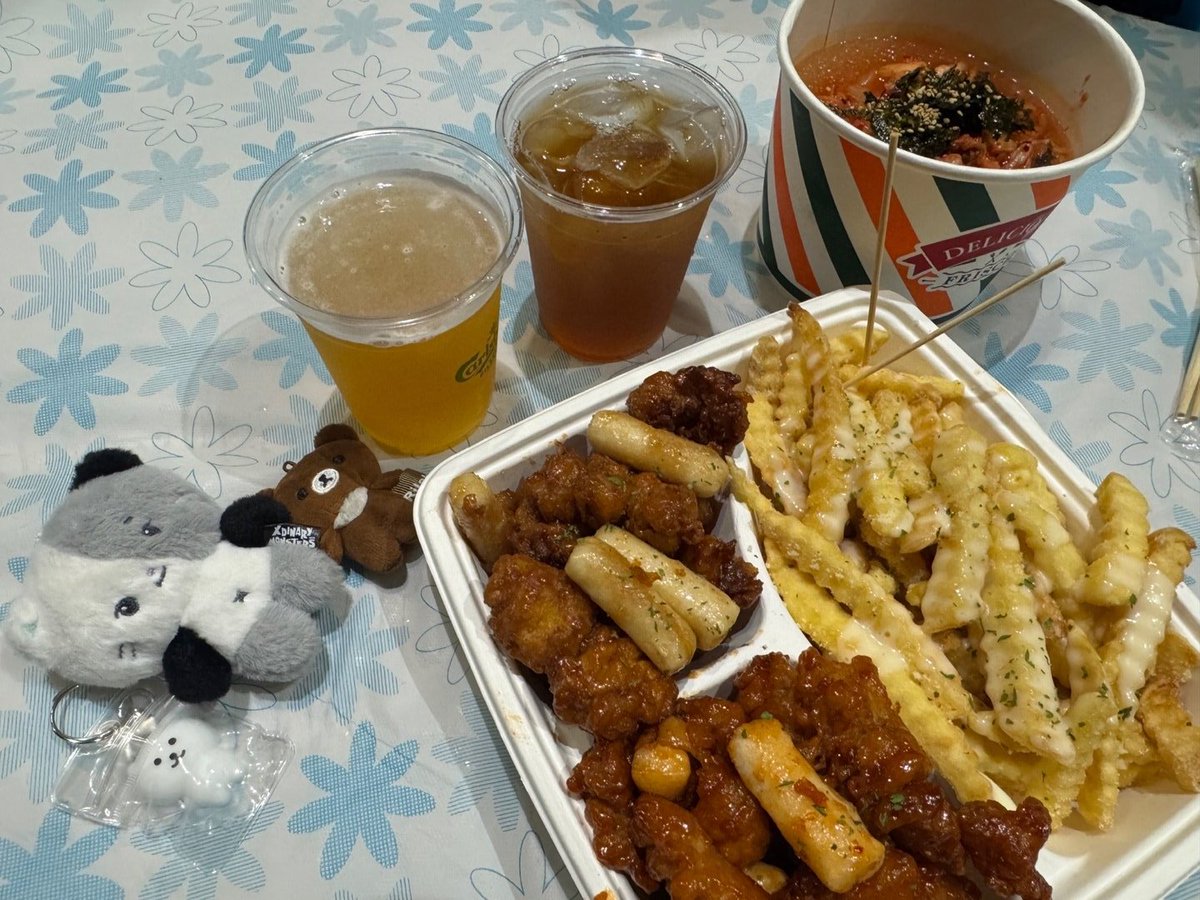 chu__day's tweet photo. 맛밥과 함께 🎶 https://t.co/F3NX9qZ9BW