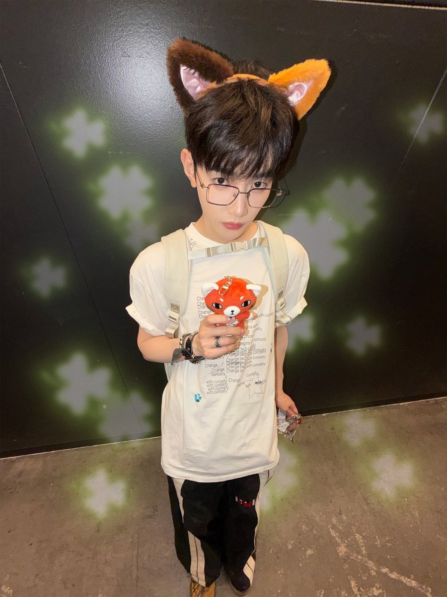 AND2BLE_GLOBAL's tweet photo. [📷] 260705 INSTAGRAM ––– AND2BLE Instagram Post Update 

🔗https://t.co/6aOJiWfwU5 

“°❀⋆.🍀ೃ࿔*:🐼🐿️🐈‍⬛🐶🐰ʚ 𓍊 ₊˚✧ ﾟ.☘️”

📹 video 1 - i’ll keep you in all my seasons (Happy& lyrics)
📸 photo 2 - where did dad go…
📸photo 3 - hahahahao and hao’s happy meeting 

#AND2BLE #앤더블