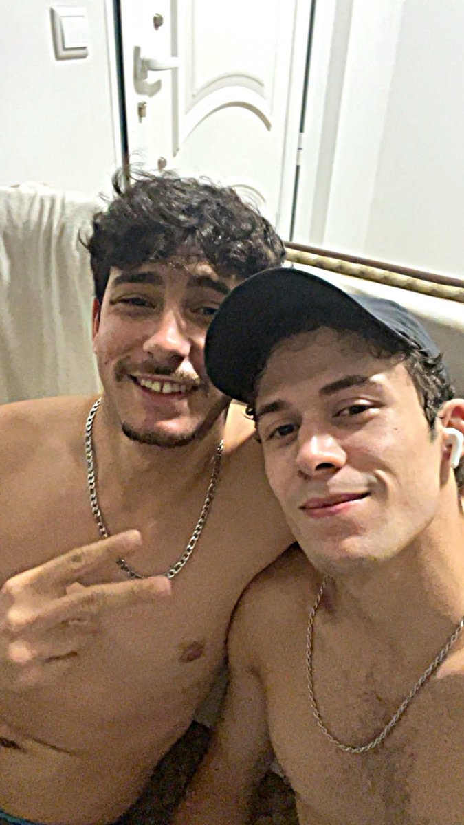 wmatwzz's tweet photo. Ele me bate as vezes 🫪

#brotheragemㅤㅤ https://t.co/PmuzB8Y5Ut