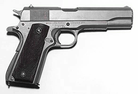 KORBOLKO_'s tweet photo. 1911 platformunun ilk örneği John Browning tarafından tasarlanan ve Colt tarafından üretilen M1911 modelidir. 29 Mart 1911' de ABD ordusu envanterine girmiş ve 1986 yılına kadar envanterde kalmıştır. Her ne kadar bu platformun öncüsü ve en bilinen üreticisi Colt olsa da üst düzey 1911 üreticileri;  

-Cabot Guns 
-Nighthawk Custom 
-Wilson Combat 
-Ed Brown 
-Les Baer