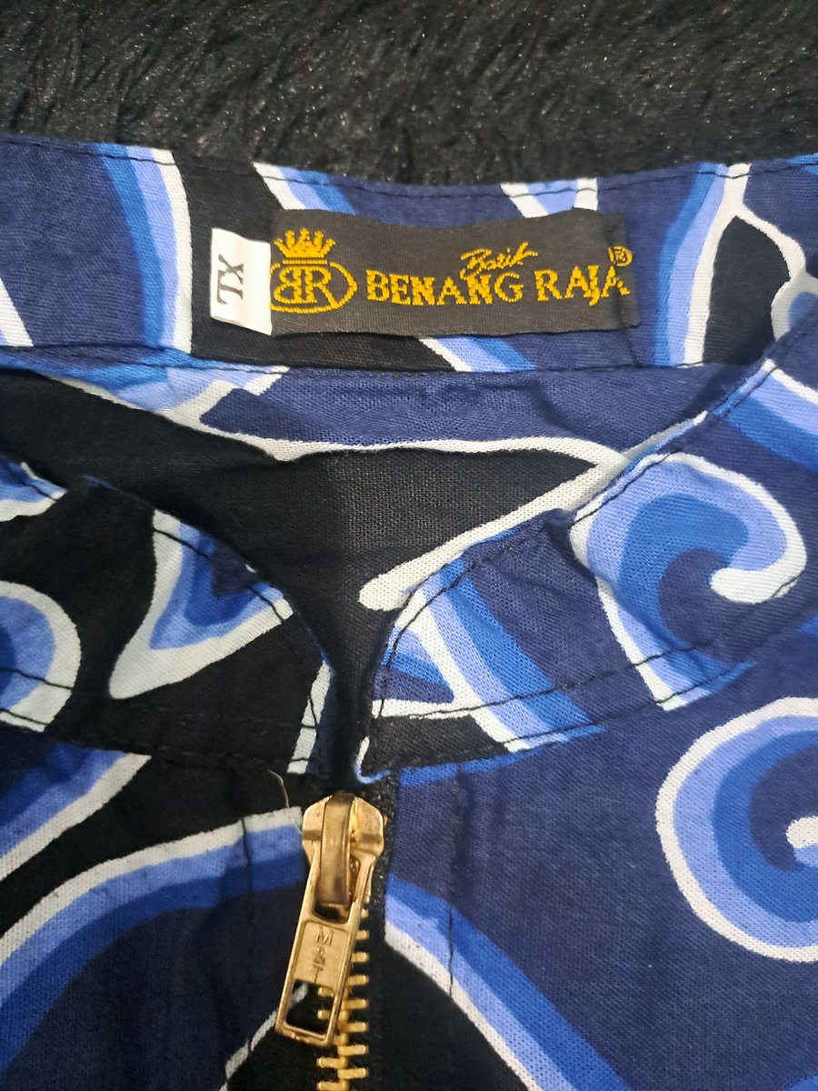 tkvxxy's tweet photo. Batik
17k https://t.co/z6jcRAdPmp