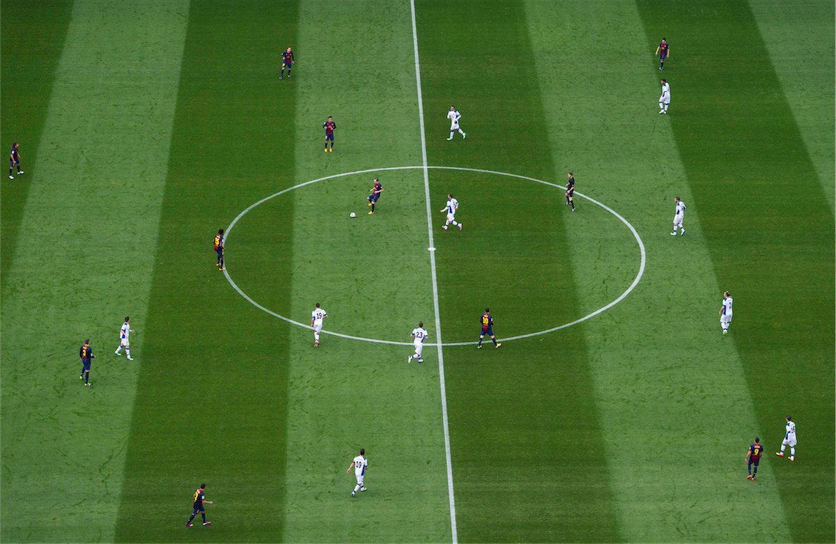 sozirv's tweet photo. Love the atmosphere of this match so much https://t.co/1YErPKhFpP