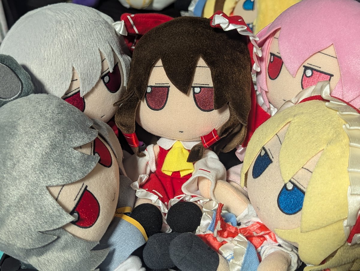 Wakasagi_Omiya2's tweet photo. 明日から名古屋へ出張行ってきます。
さて、どのふもちゃんを連れて行こうかしら…？ｗ https://t.co/dn3tfc5iAY