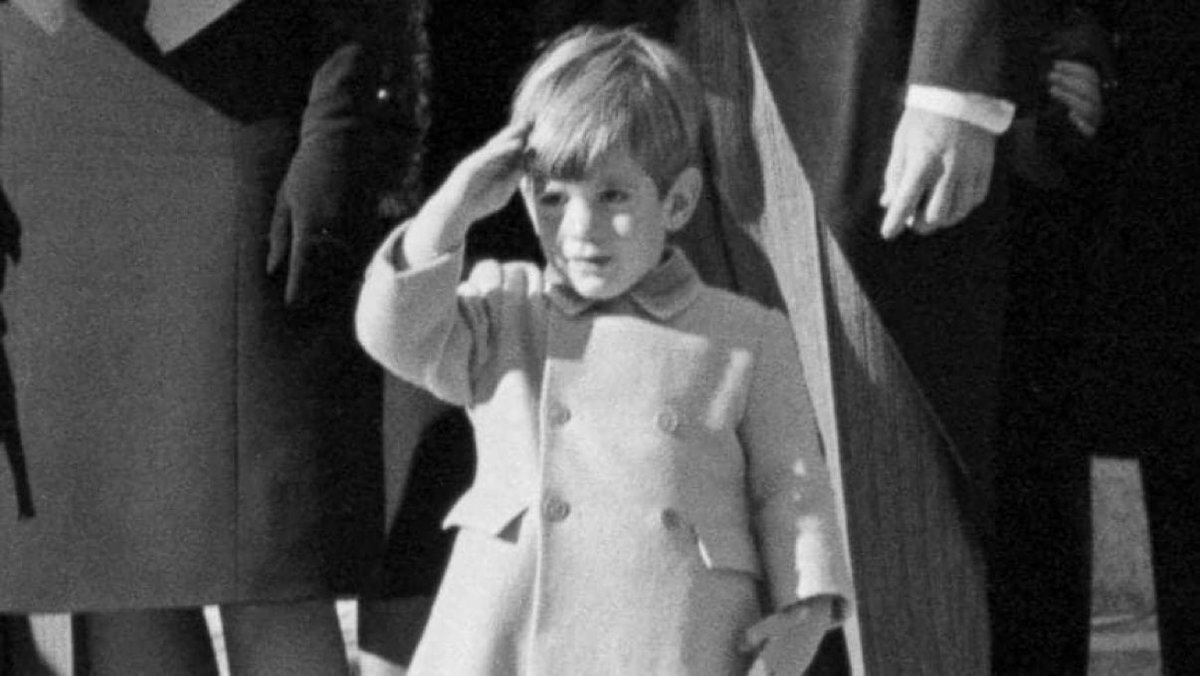 _Johnkennedyjr's tweet photo. I'm coming soon https://t.co/TrjCB0psCw