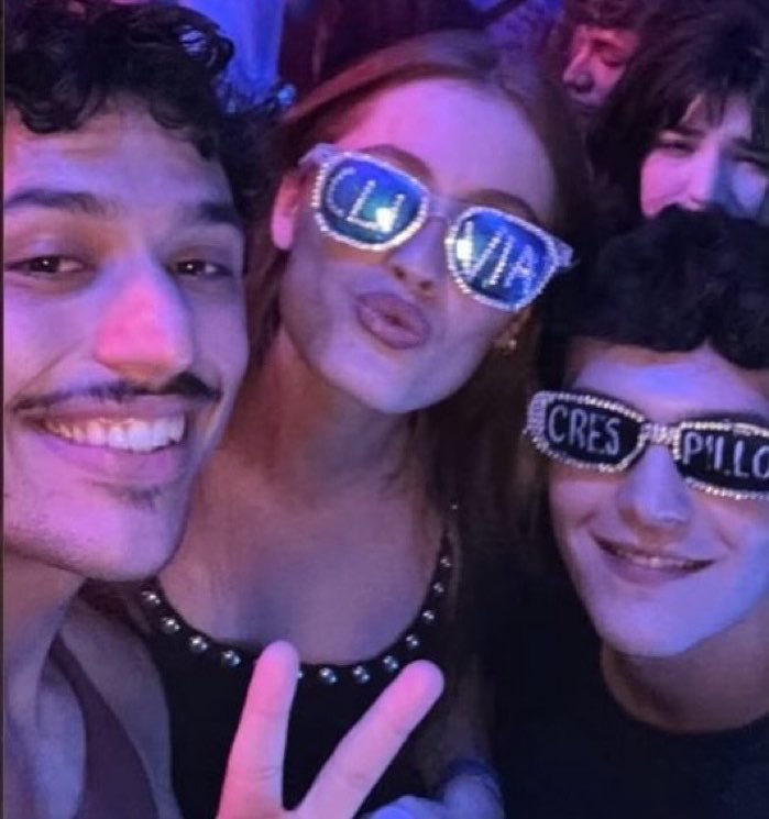 Gringxs's tweet photo. Para! Para! Para! Para! Para!
Tatuaje en el  cuello? - No
El pelo negro? - No
De silicona? - No
Se vieron anoche? - Sí
Fuck! https://t.co/mayzPIB0CB