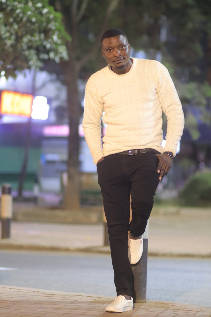 MintoFmradio's tweet photo. Inee naki gwachakire ewiki yao?, karibu toenie Amagogi Monday edition, komo komo goika ibere chia botuko na Duncan Abuga (Omomura omochore).^MK
#MintoFM https://t.co/y2DUkDUile