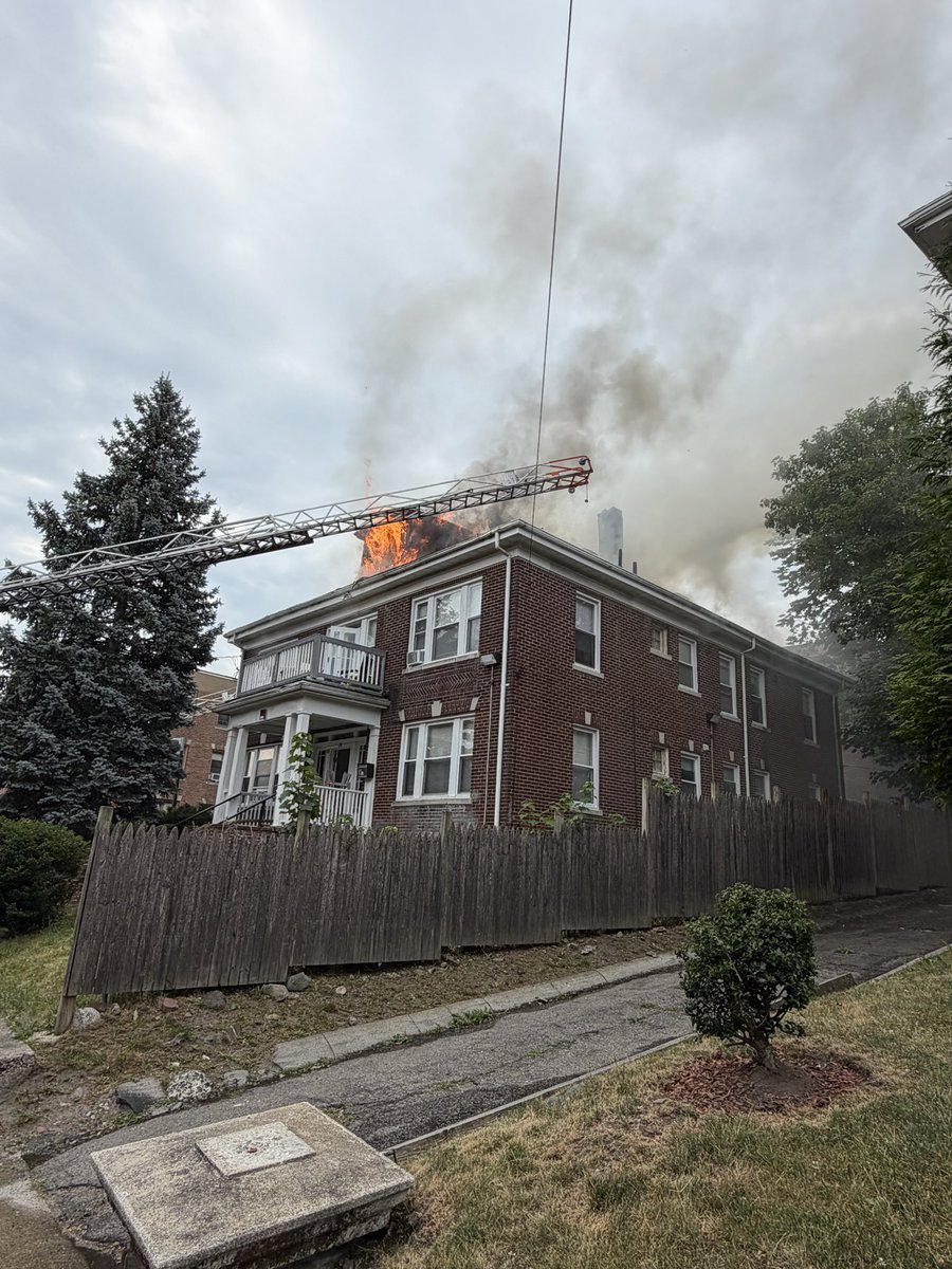Boston Fire Dept. tweet media