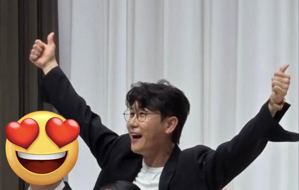 mavin8484's tweet photo. 영타기다 👍🤓👍 
https://t.co/9hYakCrlHG https://t.co/B1P4kH8S6n
