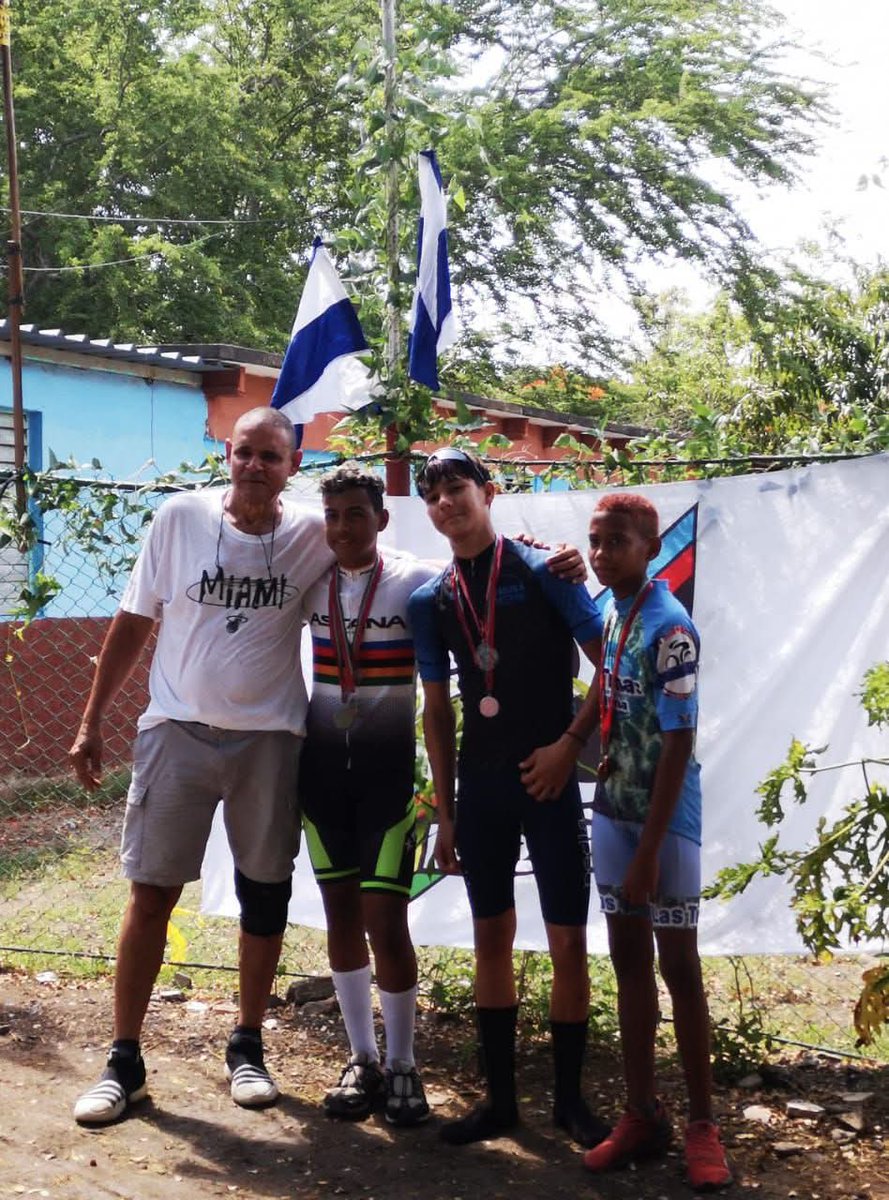 esnaido's tweet photo. Concluyó con éxito el Festival Deportivo Escolar en #LasTunas en el deporte Ciclismo, demostrando porque son los campeones de #Cuba. ##DeporteLasTunas #PorLasTunasLaVictoria #SíSePuede https://t.co/viMc2eQDeT