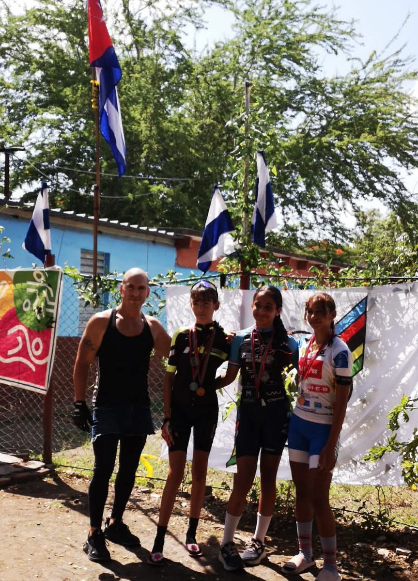 esnaido's tweet photo. Concluyó con éxito el Festival Deportivo Escolar en #LasTunas en el deporte Ciclismo, demostrando porque son los campeones de #Cuba. ##DeporteLasTunas #PorLasTunasLaVictoria #SíSePuede https://t.co/viMc2eQDeT