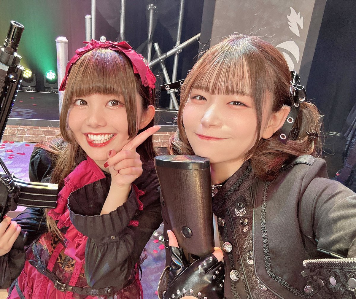 kohinatamika's tweet photo. #女王ステ 本日も2公演ありがとうございました🌹

Coffin シュヴァン役 吉武千颯さん✨
お顔もお声もとっても可愛いのにアクションはバチバチにかっこいい！！
楽屋でお話するととっても癒されるし、舞台で目が合うと身が引き締まる気持ちです…！！

千秋楽までよろしくお願いいたします☺️ https://t.co/JAAPmeHp0O