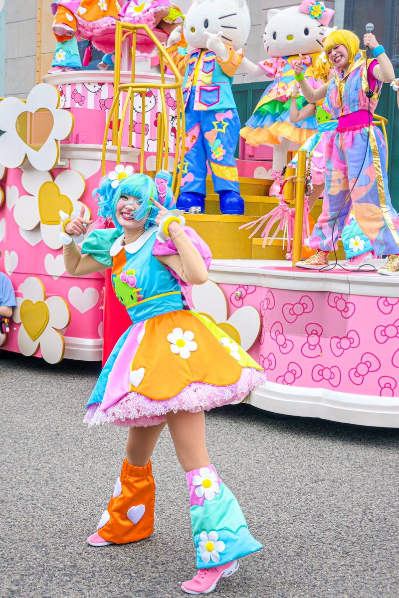 sandeoru's tweet photo. NO LIMIT! パレード
～Discover U!!! バージョン～

ほのかちゃん

#USJ
#USJファン https://t.co/ls6aLYoejU