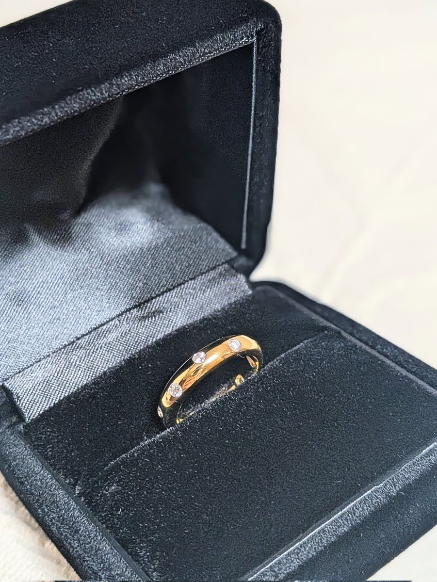 suna_suna152's tweet photo. 御徒町で出会ってしまったTiffanyのドッツリング💍
ぷっくり感とダイヤの配置がたまらない😭✨✨ https://t.co/OL9YrGO5KL