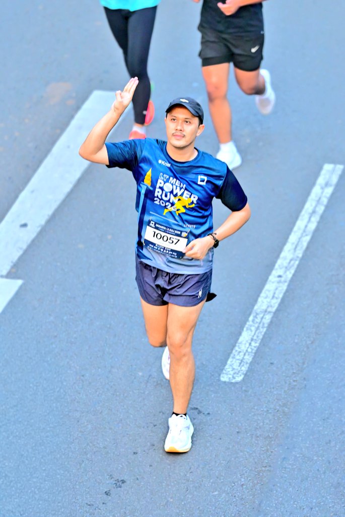 herafiza's tweet photo. Keseruan 5k td pagi!!!
#running5k #LTMen #LTmenPower https://t.co/GKluYd5jlI
